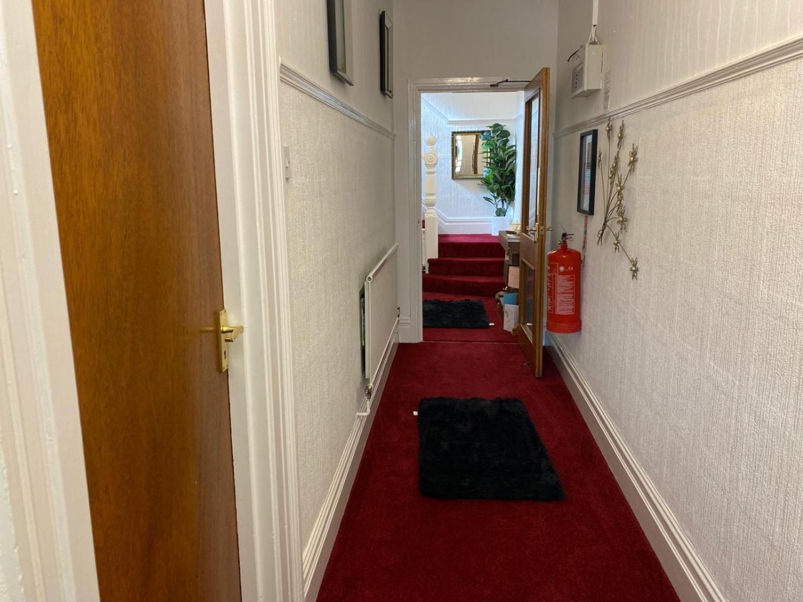 Villa Guest House Porthcawl Exterior photo